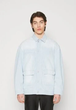 Marc O'Polo DENIM Jeansjacke - Multi Light Blue Worn -Alltags Mode 08b8566c0c5b4bb890576ae39edd4358