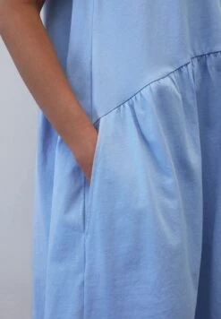 Marc O'Polo DENIM STIL LOOSE - Jerseykleid - Soft Sky Blue -Alltags Mode 0eb721420361401e83edd0b732ebc1f4