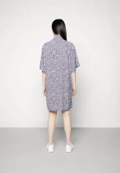 Marc O'Polo DENIM DRESS SHORT SLEEVE - Blusenkleid - Multi/beautiful Iris -Alltags Mode 3213955b10884c4c830a6b6065dfe852