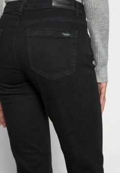 Marc O'Polo DENIM Jeans Slim Fit - Black Denim -Alltags Mode 379e0400b9bc42fda6bc8a7a35b646e9