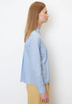 Marc O'Polo DENIM STREIFEN MIT FALTEN IM RÜCKEN - Hemdbluse - Multi Soft Sky Blue -Alltags Mode 3ad6e32c06c246a9a8b945100c21b85c