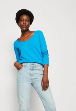 Marc O'Polo DENIM LONGSLEEVE V NECK REGULAR FIT - Langarmshirt - Crystal Seas -Alltags Mode 3fd5116c69f649ad890f4e6f799874a4