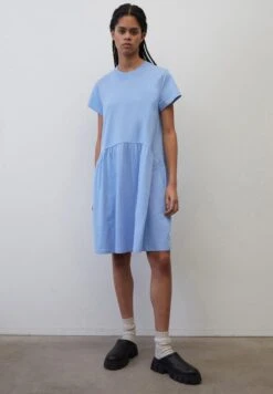 Marc O'Polo DENIM STIL LOOSE - Jerseykleid - Soft Sky Blue -Alltags Mode 4440a3dba08145f6b1a0c4e64ccf662f
