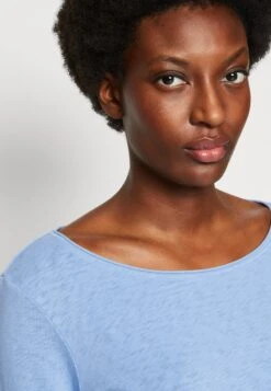 Marc O'Polo DENIM CREW NECK REGULAR FIT - Langarmshirt - Soft Sky Blue -Alltags Mode 52f6364a220744a989e11a2a9dd90708