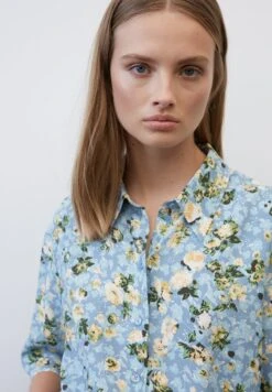 Marc O'Polo DENIM MIT ALLOVER-PRINT AUS LENZING™ ECOV - Hemdbluse - Multi Soft Sky Blue -Alltags Mode 8f61448050e34bb9a9108539ff17e90d