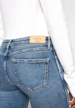 Marc O'Polo DENIM Jeans Skinny Fit - Stone Blue Denim -Alltags Mode 9bf971c4e63a427eb88083deb97c83fa