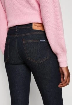 Marc O'Polo DENIM TROUSER REGULAR WAIST REGULAR LENGTH - Jeans Slim Fit - Multi/dark Blue Rinse 11 Marc O'Polo DENIM TROUSER REGULAR WAIST REGULAR LENGTH - Jeans Slim Fit - Multi/dark Blue Rinse -Alltags Mode aa5fe1f4dd784d88b4449160ad989787