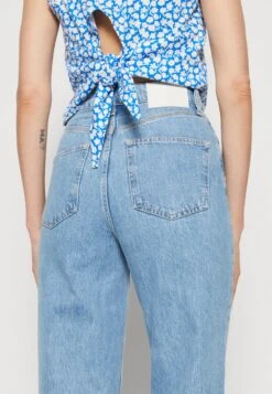 Marc O'Polo DENIM TROUSERS SUPER HIGH WAIST LOOSE LEG EXTENDED FULL LENGTH - Jeans Relaxed Fit - Multi/light Vintage Cobalt Blu -Alltags Mode b45c04fc952c4f4195505d3bc6f1a471