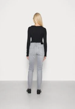 Marc O'Polo DENIM ALVA - Jeans Slim Fit - Grey -Alltags Mode b663035ee54f458c9829c3c2c126f00d