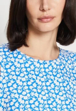 Marc O'Polo DENIM SLEEVELESS CREWNECK KNOT BACK - Top - Multi/mediterranean Blue -Alltags Mode d86aa47cb4d3434dab9a8135fdce0e62