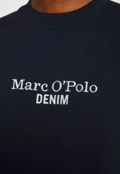 Marc O'Polo DENIM LONG SLEEVE LOGO PRINT ARTWORK - Sweatshirt - True Navy -Alltags Mode deaeec3779cd41c28ced6776afc551ef