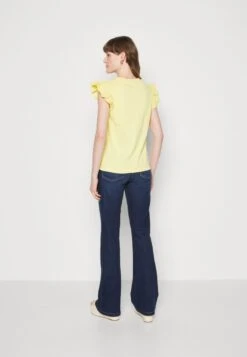 Marc O'Polo DENIM SLEEVELESS RUFFLES AT ARMHOLE - T-Shirt Print - Buttercup -Alltags Mode e1f113197f7c45d5ad8aeaab70c95373