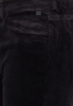 Marc O'Polo DENIM PANTS STRAIGHT LEG TURN UP - Stoffhose - Black 8 Marc O'Polo DENIM PANTS STRAIGHT LEG TURN UP - Stoffhose - Black -Alltags Mode e764fe0214eb4f8f8c385815a6d1a2c3