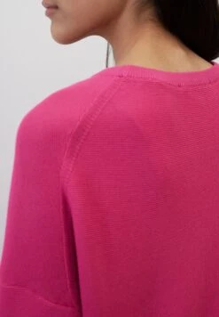 Marc O'Polo DENIM RUNDHALS RELAXED - Strickpullover - Fresh Fuschia 8 Marc O'Polo DENIM RUNDHALS RELAXED - Strickpullover - Fresh Fuschia -Alltags Mode eeea90d490344d8ebdcf7305a3252182